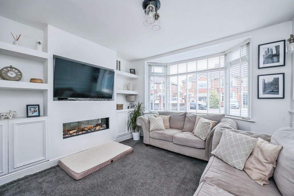 Property photo 3 of 16 Photo