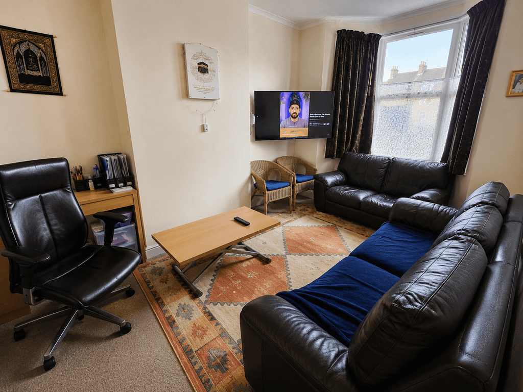 Property photo 1 of 5 3 Bed Terraced House For Sale Monega Road, London E12
