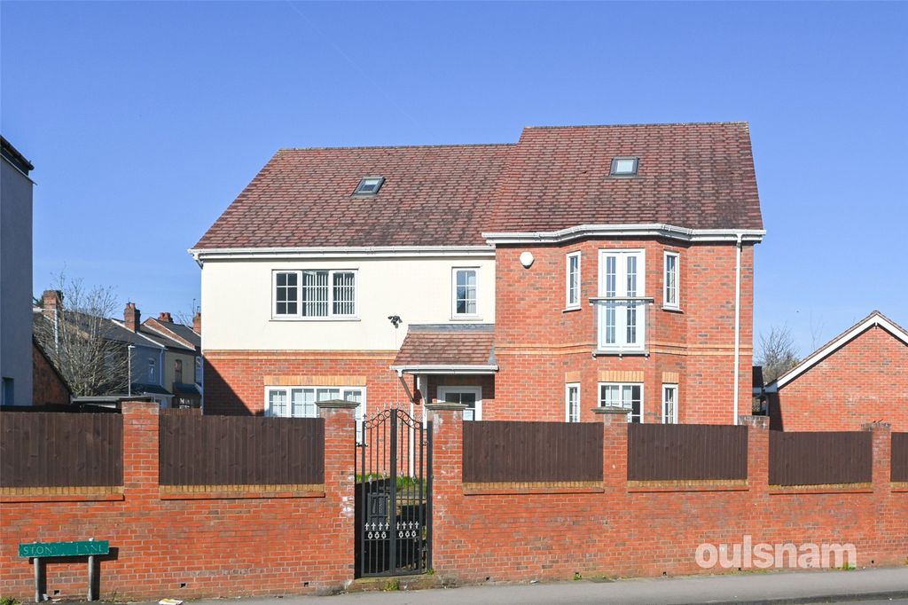 Property photo 1 of 29 Picture No. 23