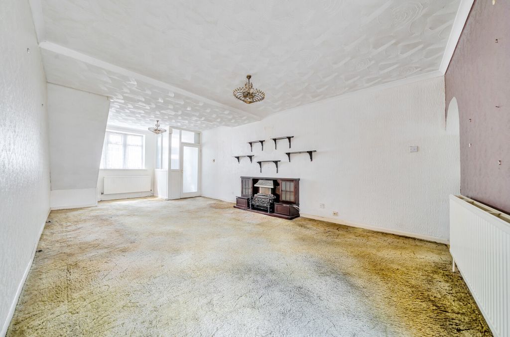 Property photo 2 of 16 1455141-14-6A048F...