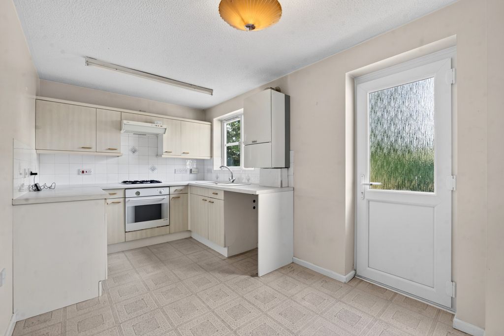 Property photo 3 of 10 Kitchen Breakfast Room