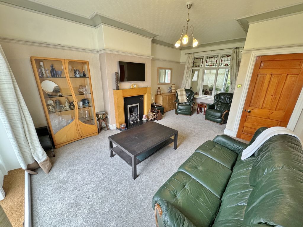 Property photo 2 of 23