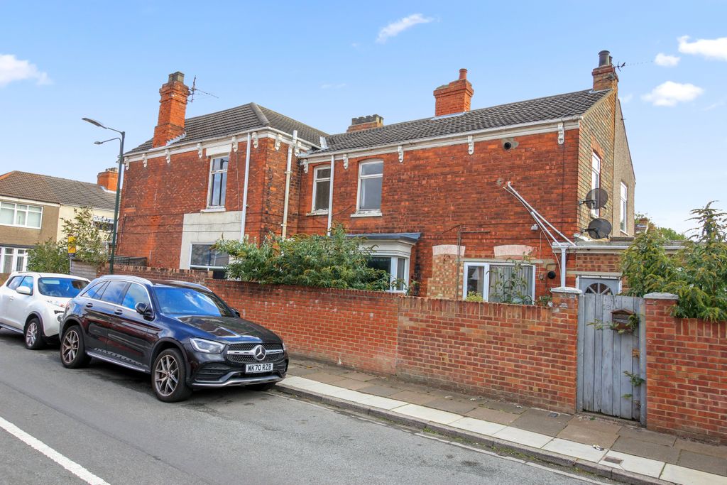 Property photo 1 of 34 130 Brereton Avenue, Cleethorpes Dn35 7Rl