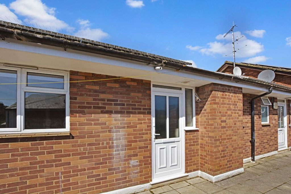 Property photo 1 of 5