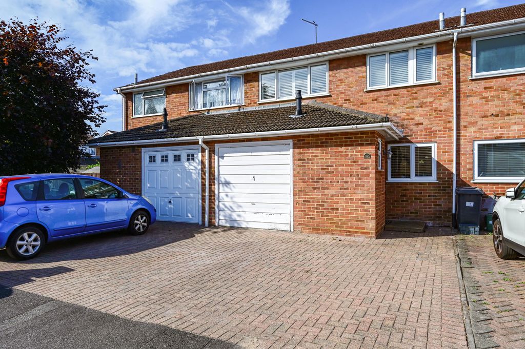 Property photo 1 of 10 10 Binstead Drive (4)