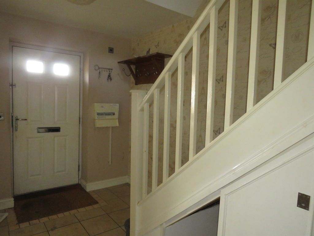 Property photo 2 of 17