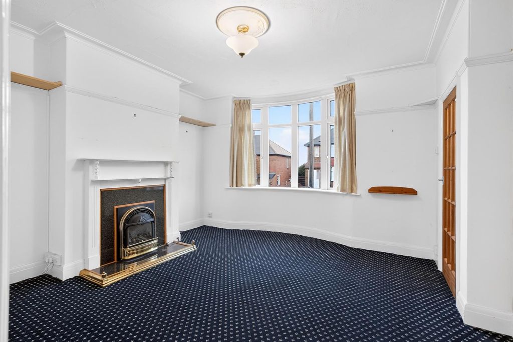 Property photo 2 of 20 Living Room