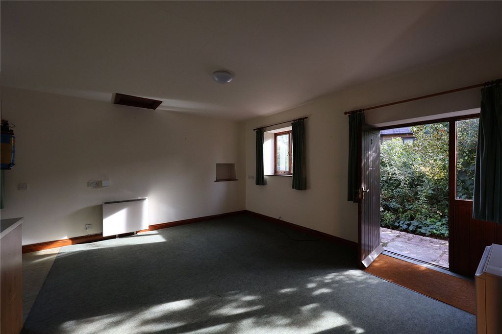 Property photo 3 of 14 Picture No. 07