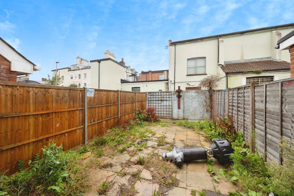 Property photo 2 of 17