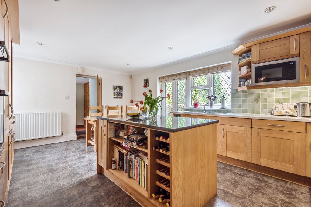 Property photo 3 of 32 Picture No. 63