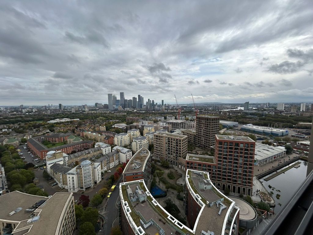 Property photo 2 of 15 Picture No. 12