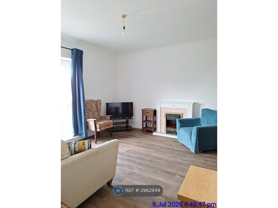 Property photo 1 of 7 Sitting Area