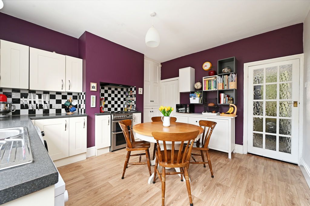 Property photo 1 of 26 Dining Kitchen