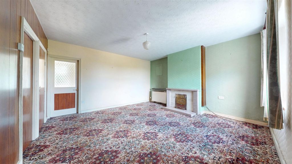 Property photo 2 of 16 Dining Room