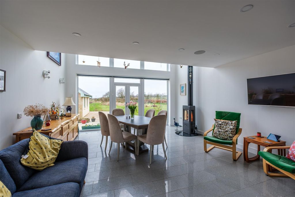 Property photo 2 of 41 Solas-14.Jpg