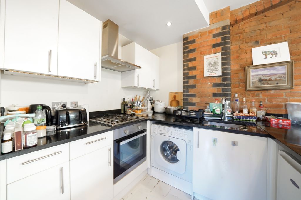 Property photo 2 of 9