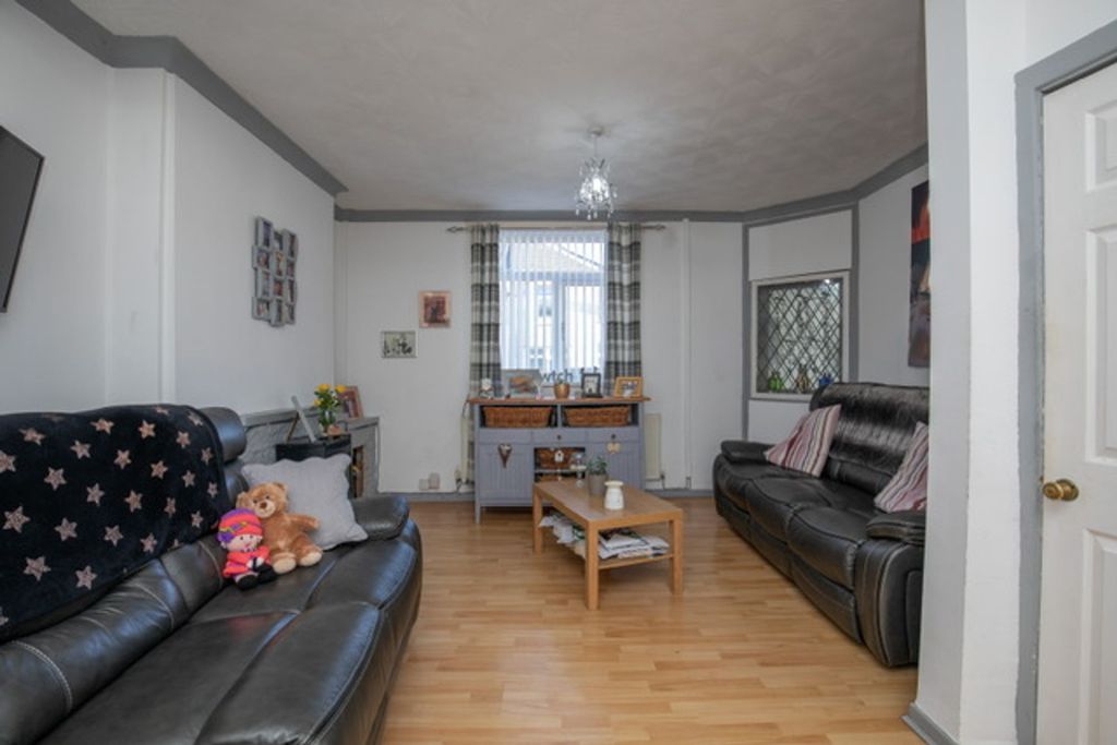 Property photo 2 of 24