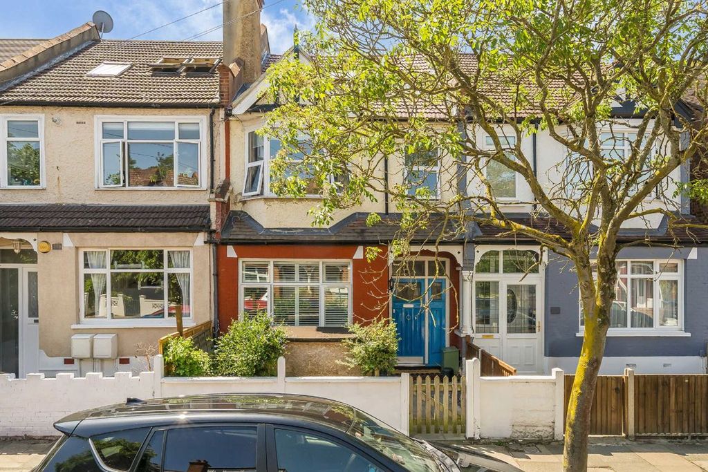 Property photo 1 of 8