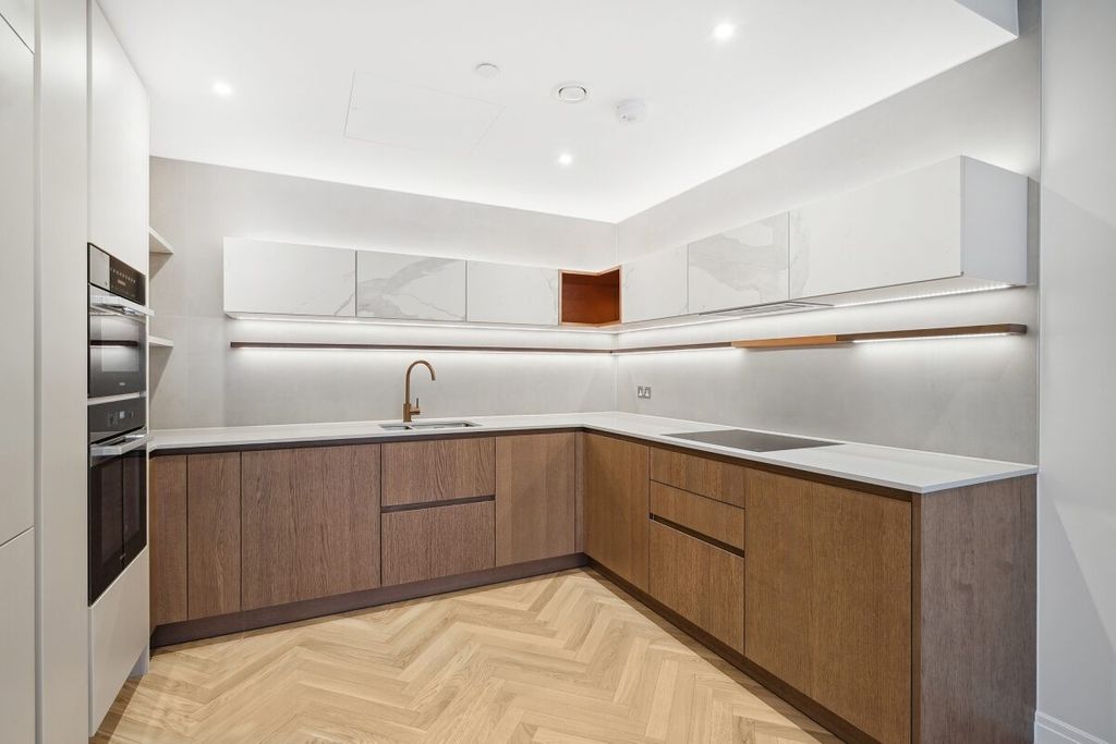 Property photo 2 of 27 Jll