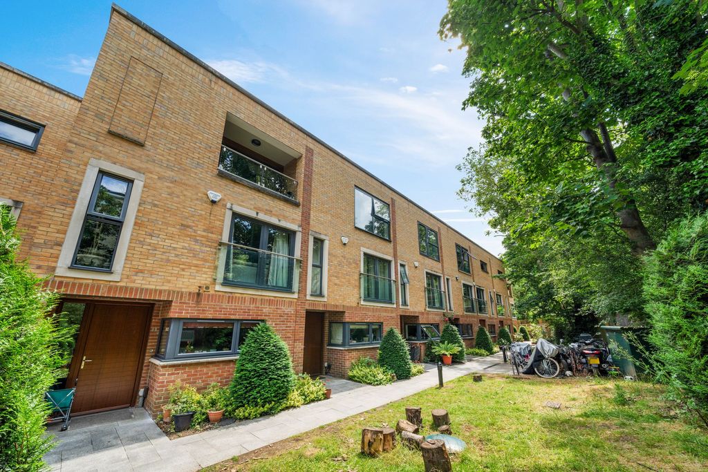 Property photo 1 of 27