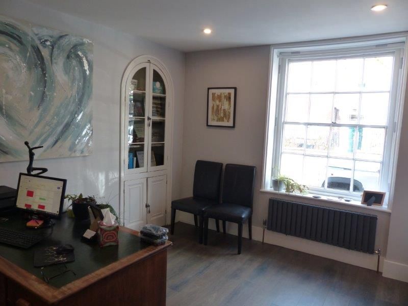 Property photo 3 of 11 Reception