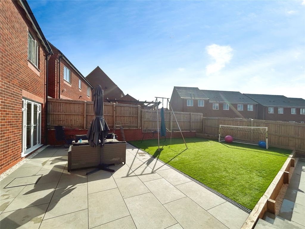 Property photo 1 of 17 Garden