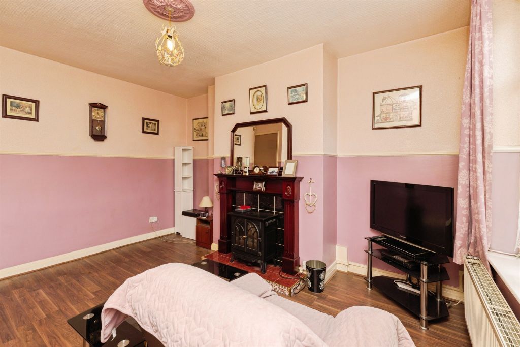 Property photo 2 of 14