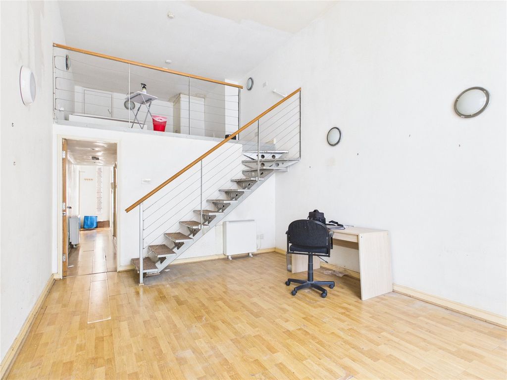 Property photo 3 of 12 Picture No. 09