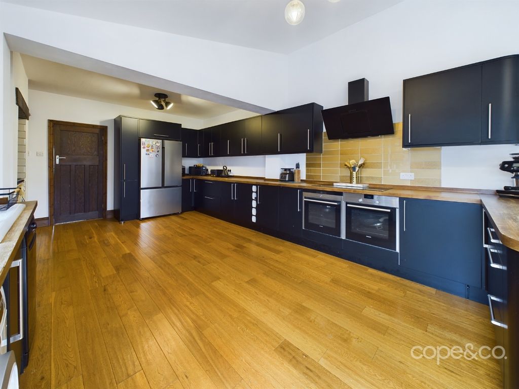 Property photo 3 of 31 3041046