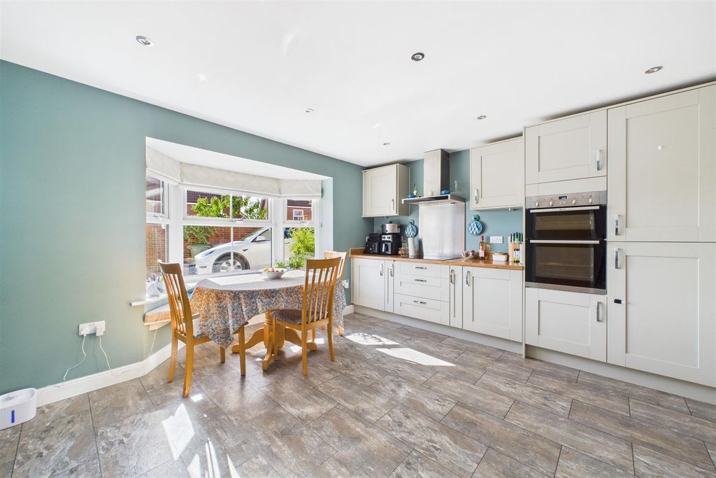 Property photo 3 of 19 Kitchen 1.Jpg