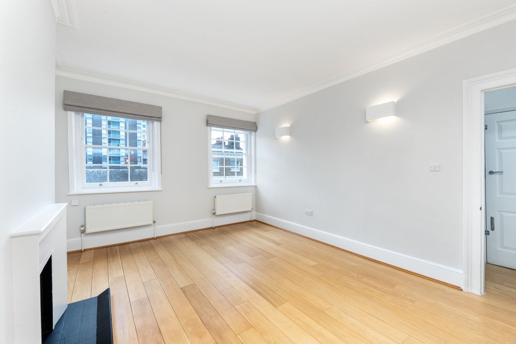 Property photo 3 of 17 Upper Berkeley St...