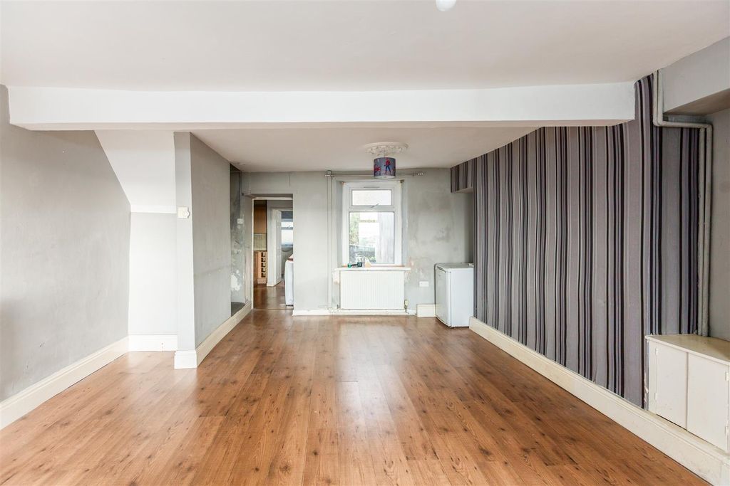 Property photo 3 of 20 Cz0A4224-Edit.Jpg