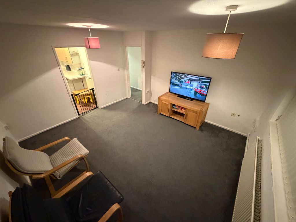 Property photo 3 of 20