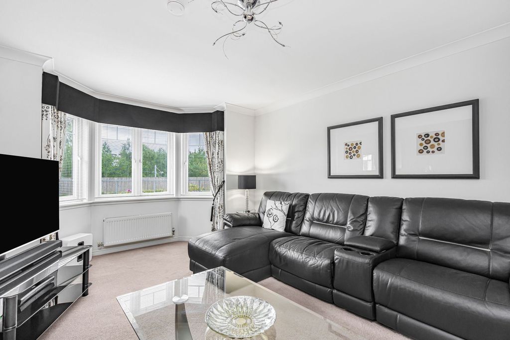 Property photo 2 of 53