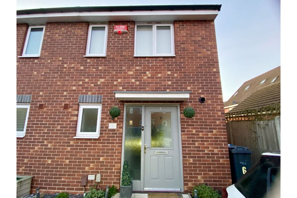 Property photo 1 of 7 Front View