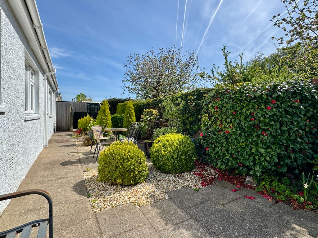 Property photo 2 of 21