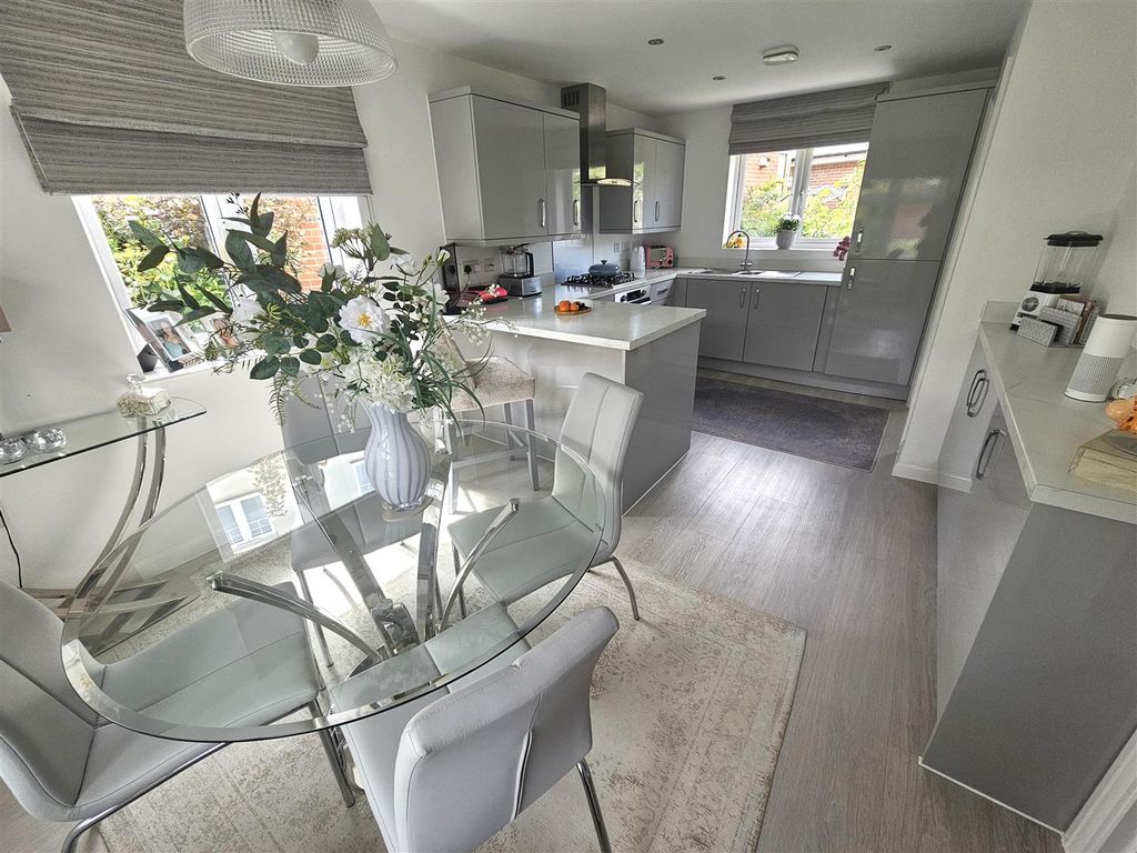 Property photo 2 of 21 Kitchen-Diner.Jpg