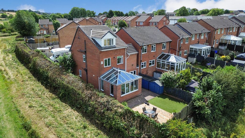 Property photo 2 of 32 Drone