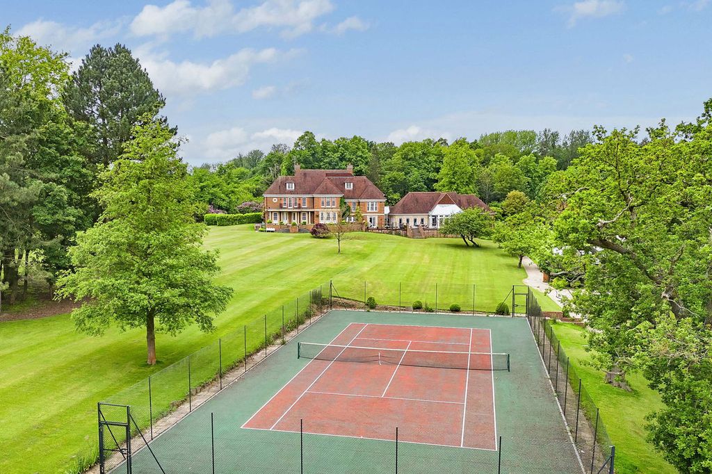 Property photo 3 of 26