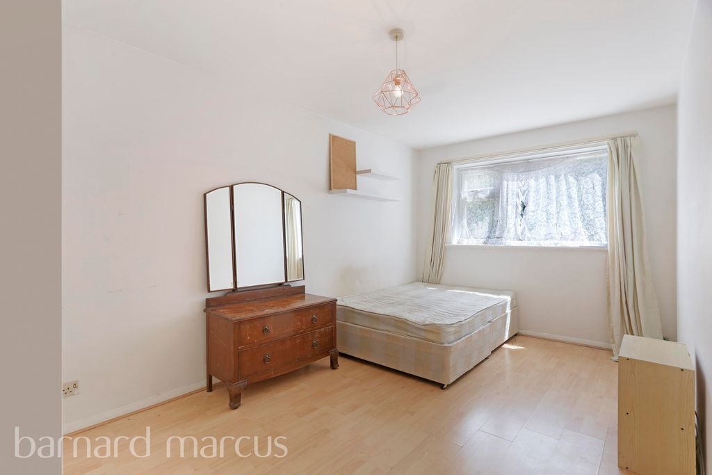 Property photo 2 of 8 Image