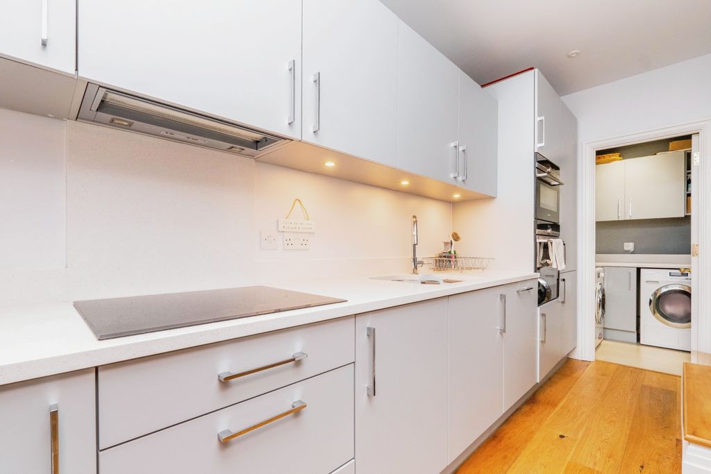 Property photo 2 of 16 Photography