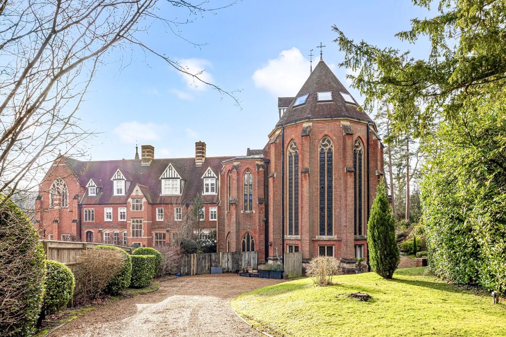 Property photo 1 of 18