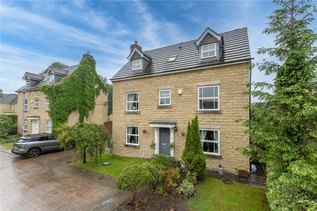 Property photo 1 of 31 Frontage