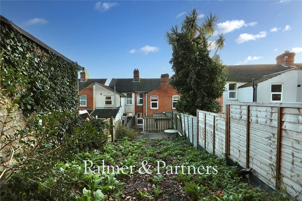 Property photo 2 of 22 Picture No. 08