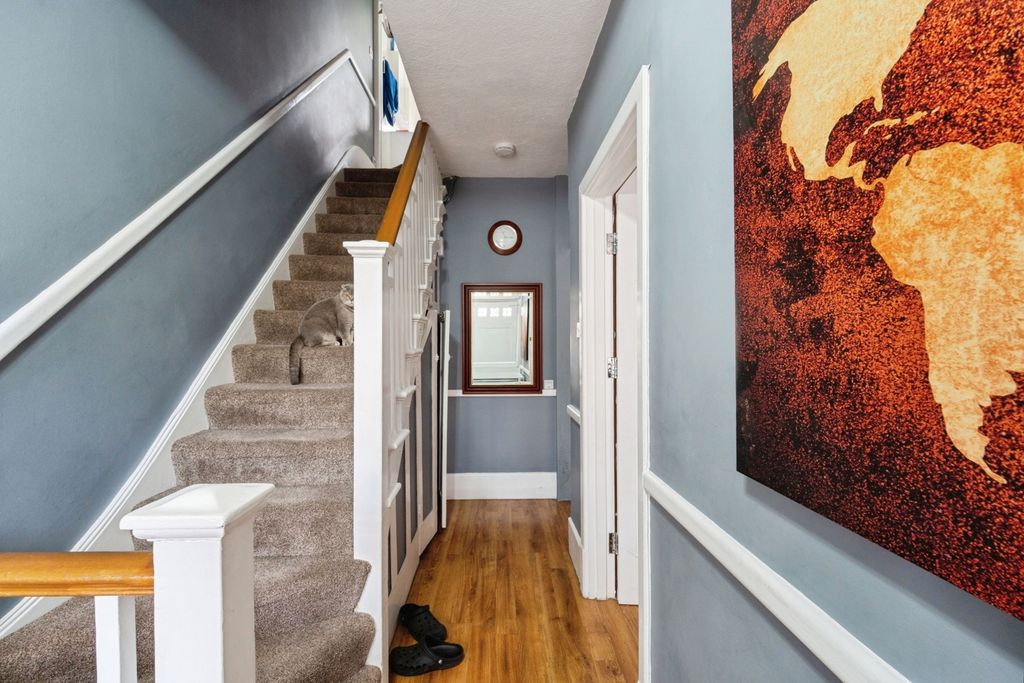 Property photo 3 of 29 Pbox-Img.Jpg