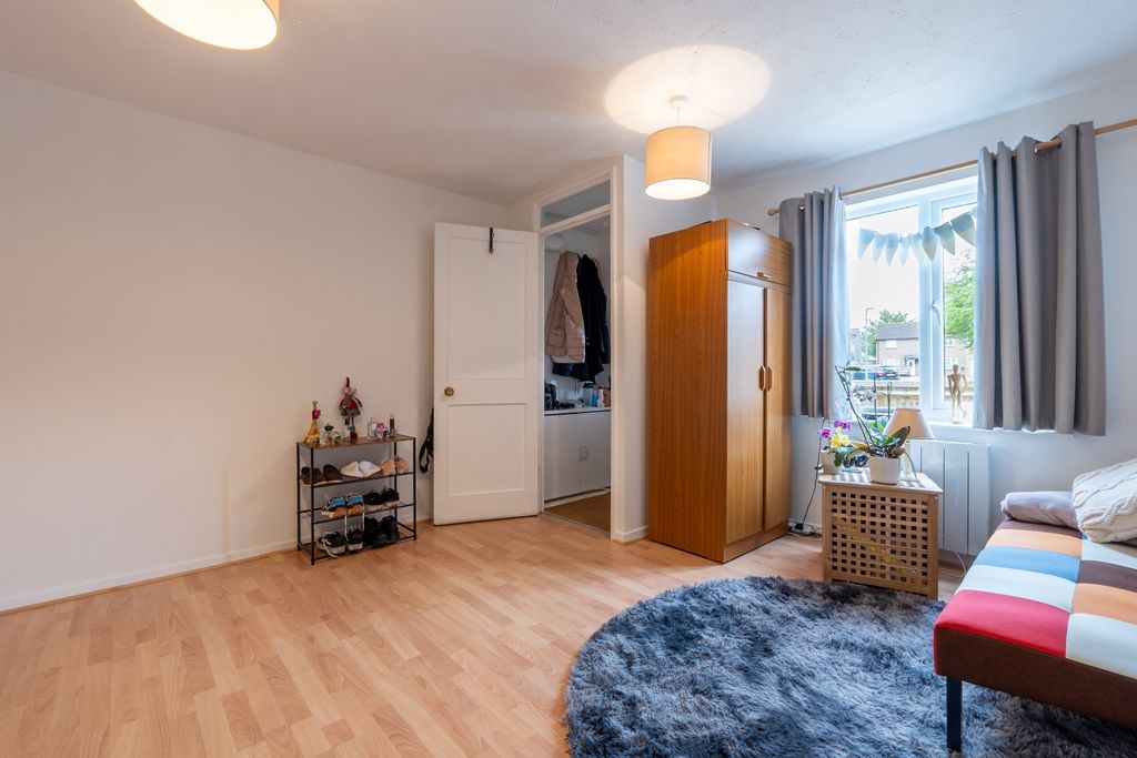 Property photo 3 of 16 Dsc03773-Hdr