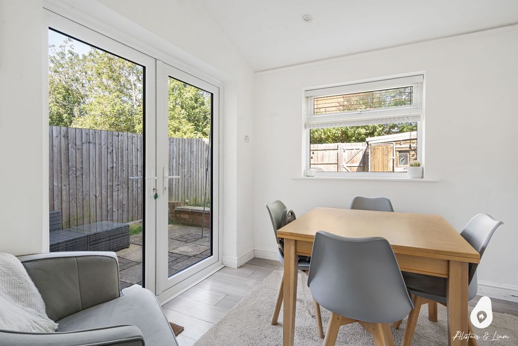 Property photo 3 of 19 4755663