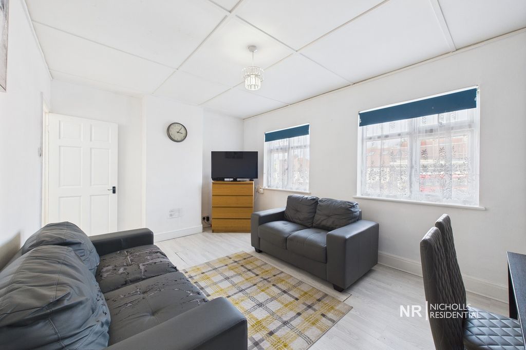 Property photo 3 of 10 Lounge-Dining Room Extra Photo