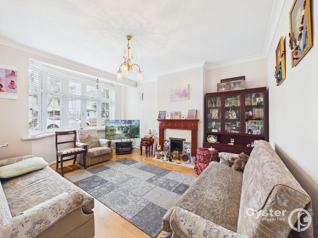 Property photo 2 of 17 Reception