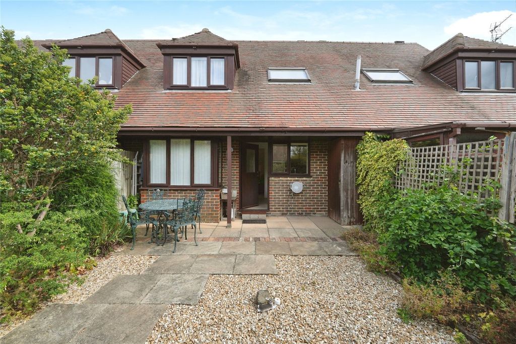 Property photo 2 of 12 General View
